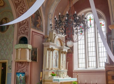 Perlojos Švč. Mergelės Marijos ir Šv. Pranciškaus Asyžiečio bažnyčia