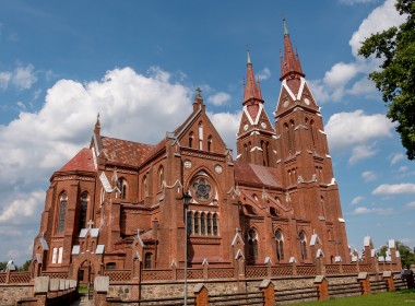 Švėkšnos bažnyčia